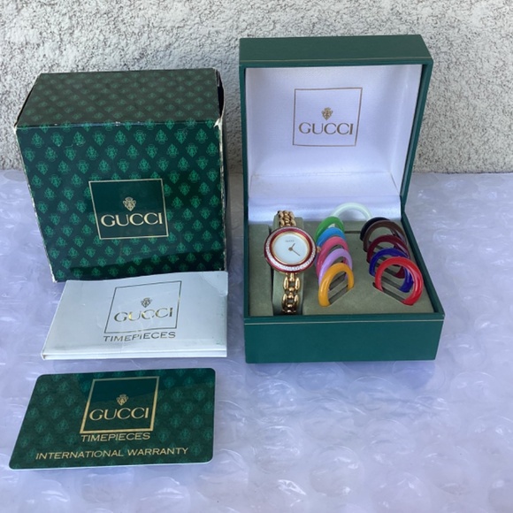 Vintage Gucci 11/12.2 Interchangeable Bezel Watch Gold Tone Near Mint Condition - Picture 2 of 16